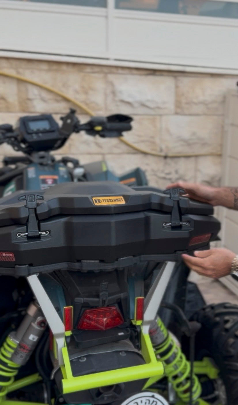 TESSERACT ארגז לטרקטורון פולאריס סקרמבלר